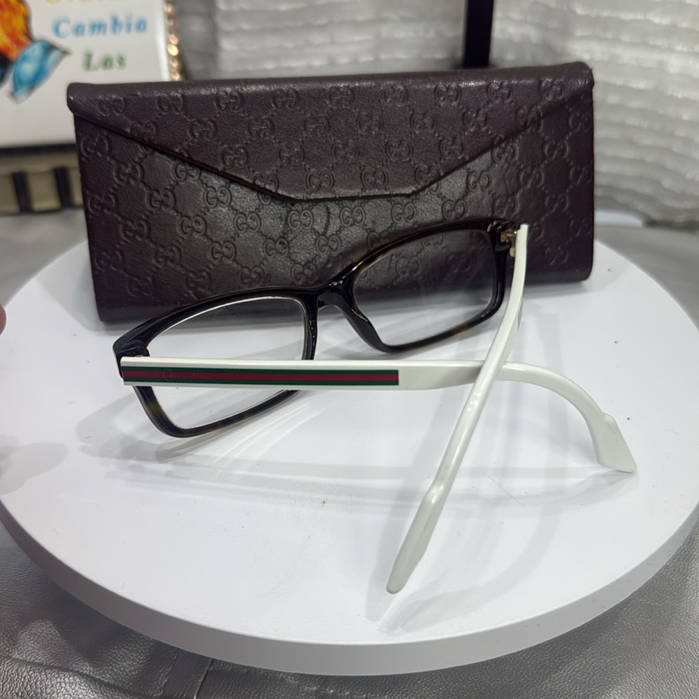 (Z6) Gucci unisex glasses in white and leopard print, with case - Picture 7 of 16